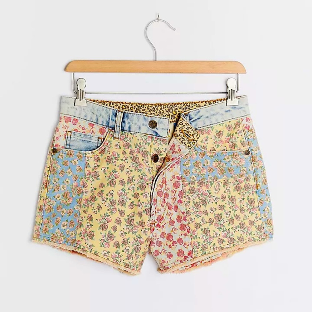 Anthropology x Farm Rio Denim floral Patchwork High Waisted Shorts Size 28
